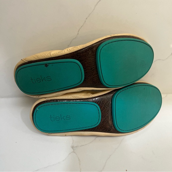 Tieks Nude Patent Leather - Picture 4 of 4